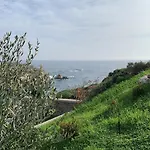Angeliki Private Panorama House, By Elefthia Syros Pensionat 4*